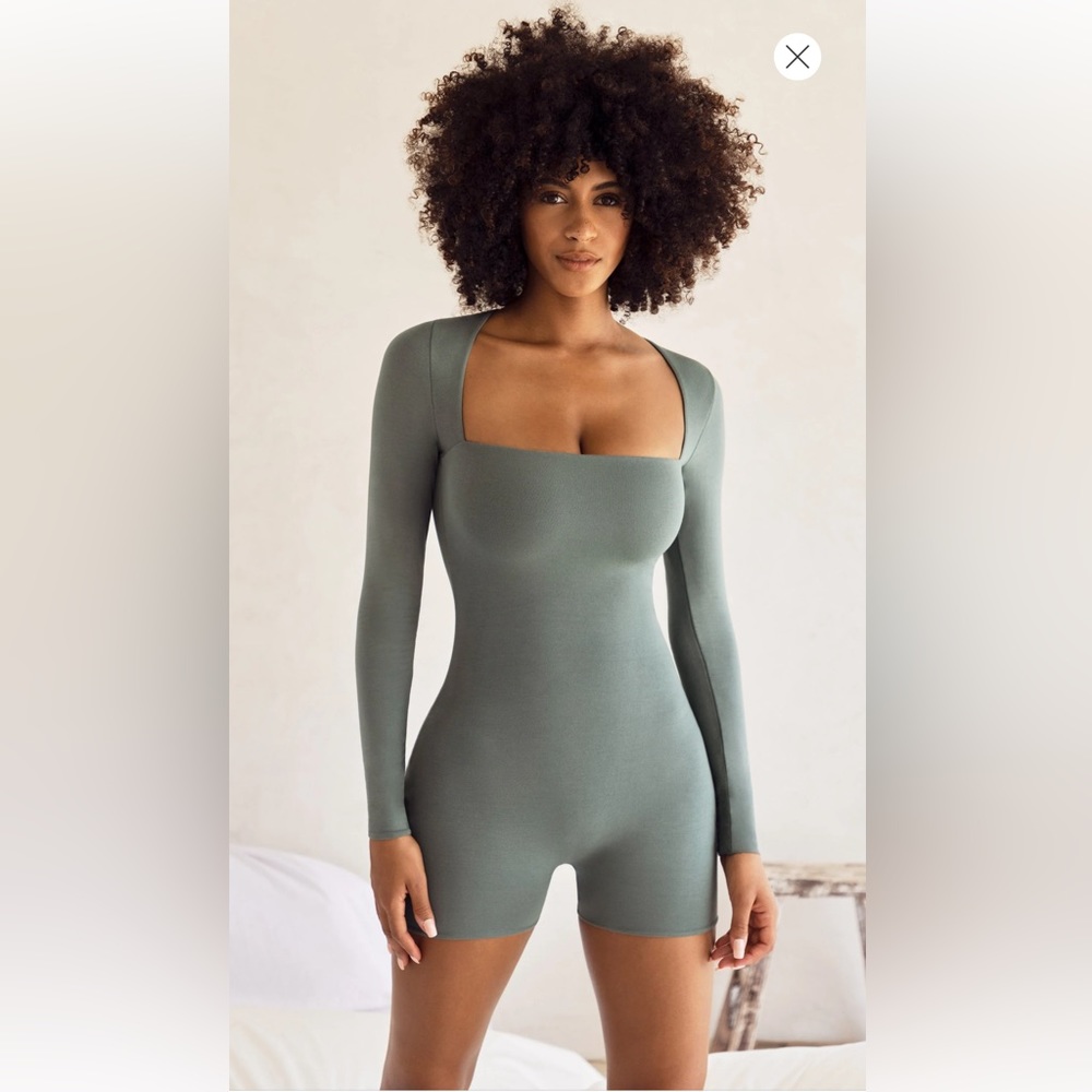 Beautiful NWT OH Polly Unitard! Sold out on website